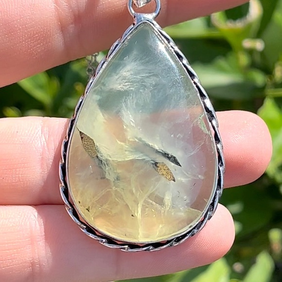 Prehnite Necklace - Picture 5 of 5